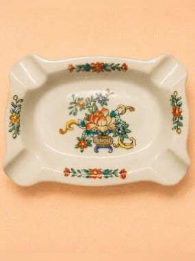 Floral Porcelain Ashtray with Colorful Bouquet
Made In Japan ~ 1940’s 60’s